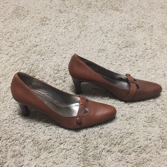 Ecco Babydoll Heels - Picture 5 of 6